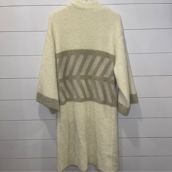 Anthropologie Merzouga Cozy Cream & Tan Kimono Sleeve Long Sweater OSFM - Picture 7 of 8